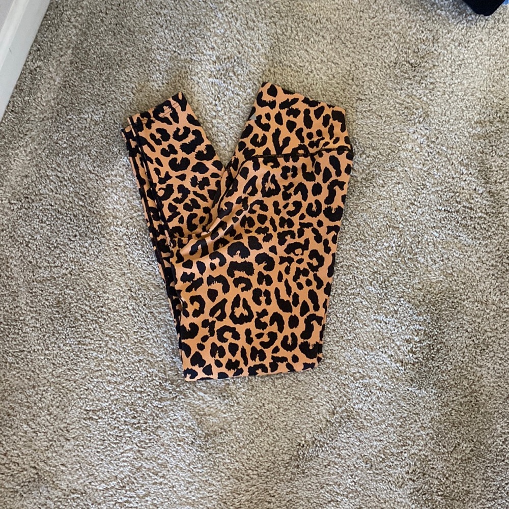Cheetah balance leggings. Size medium